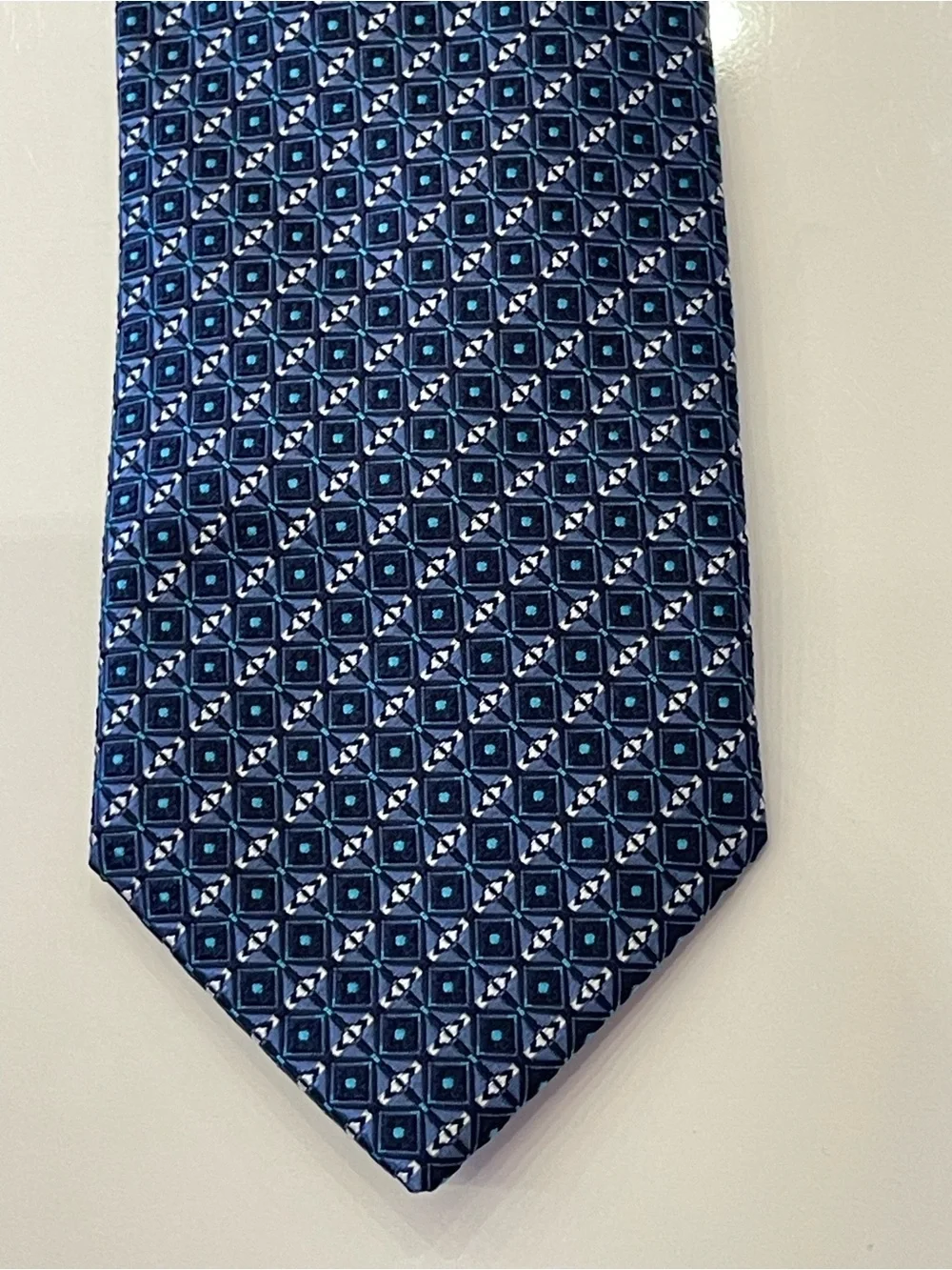 NWT Brioni Silk Tie Handmade in Italy Blue Geometric Pattern Luxury